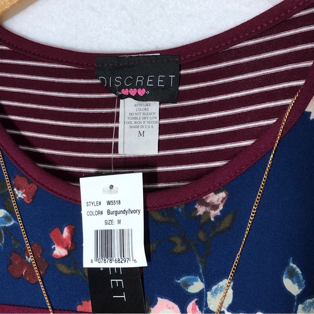 NWT Discreet Womens Floral and Striped Tunic Top with Detachable Necklace - Picture 3 of 6